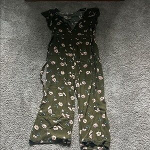 Xhilaration Olive Floral Top